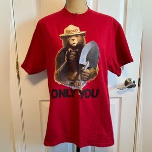 Smokey the Bear “Only You” red adults L graphic cotton crew t-shirt like new